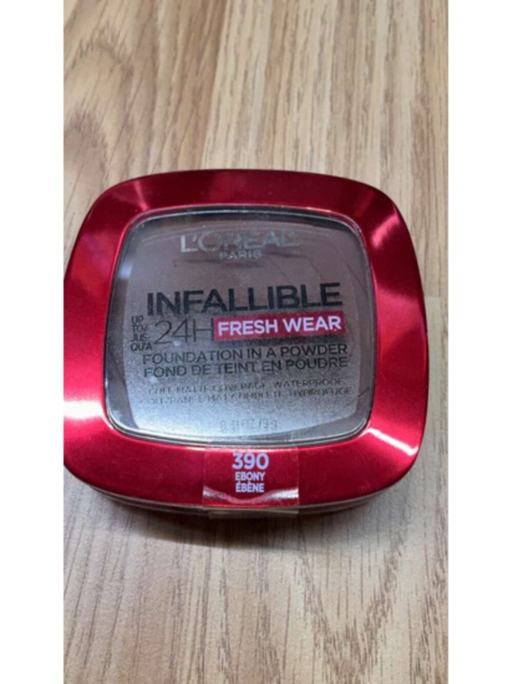 L'Oreal Infallible 24H Fresh Wear Foundation in a Powder 390 Ebony 0.31 oz